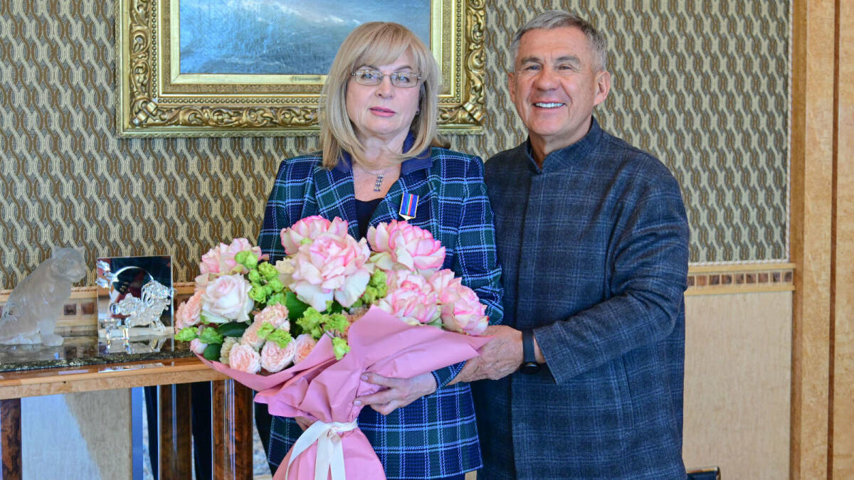 Минниханов наградил Памфилову орденом «Дуслык»