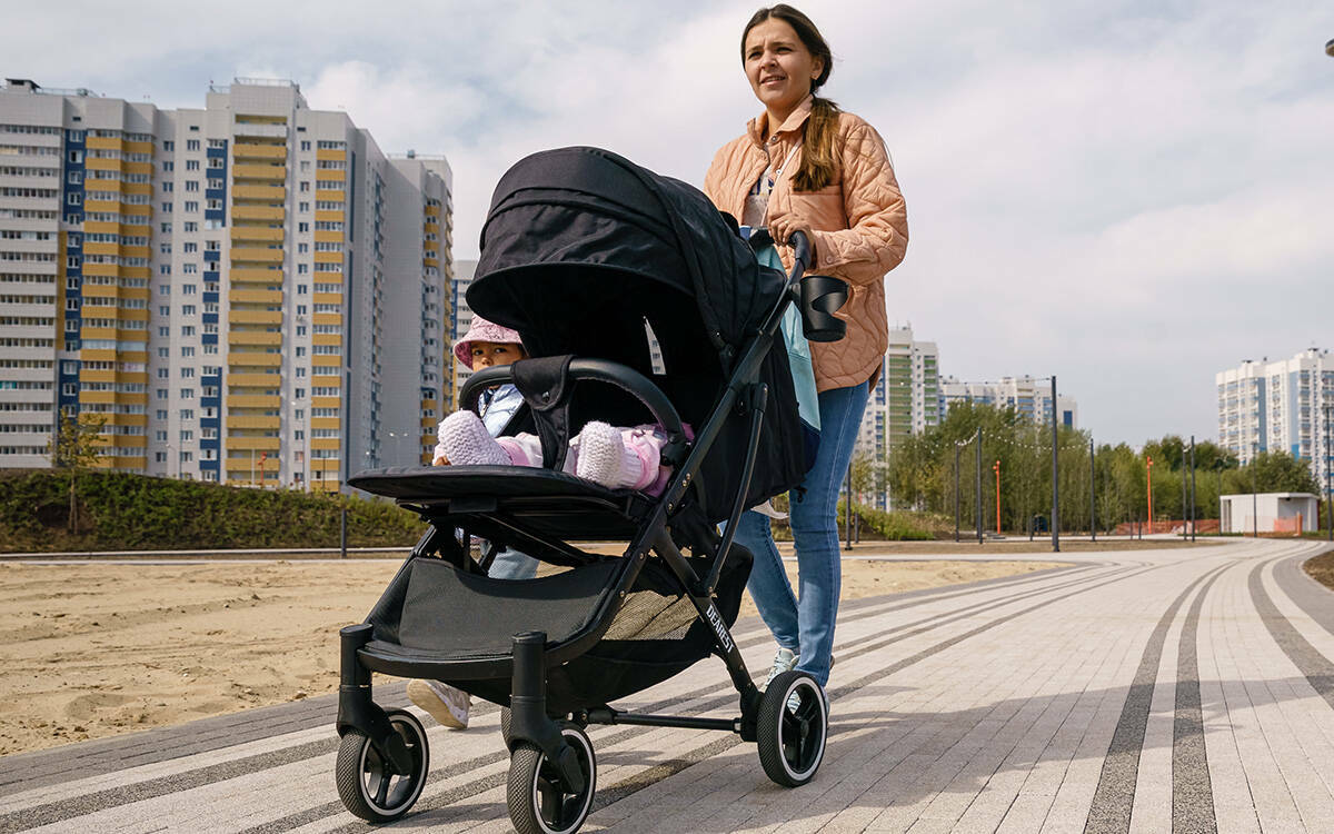 «При этой тенденции впереди дефицит жилья и рост цен»: что ждёт семейную ипотеку?