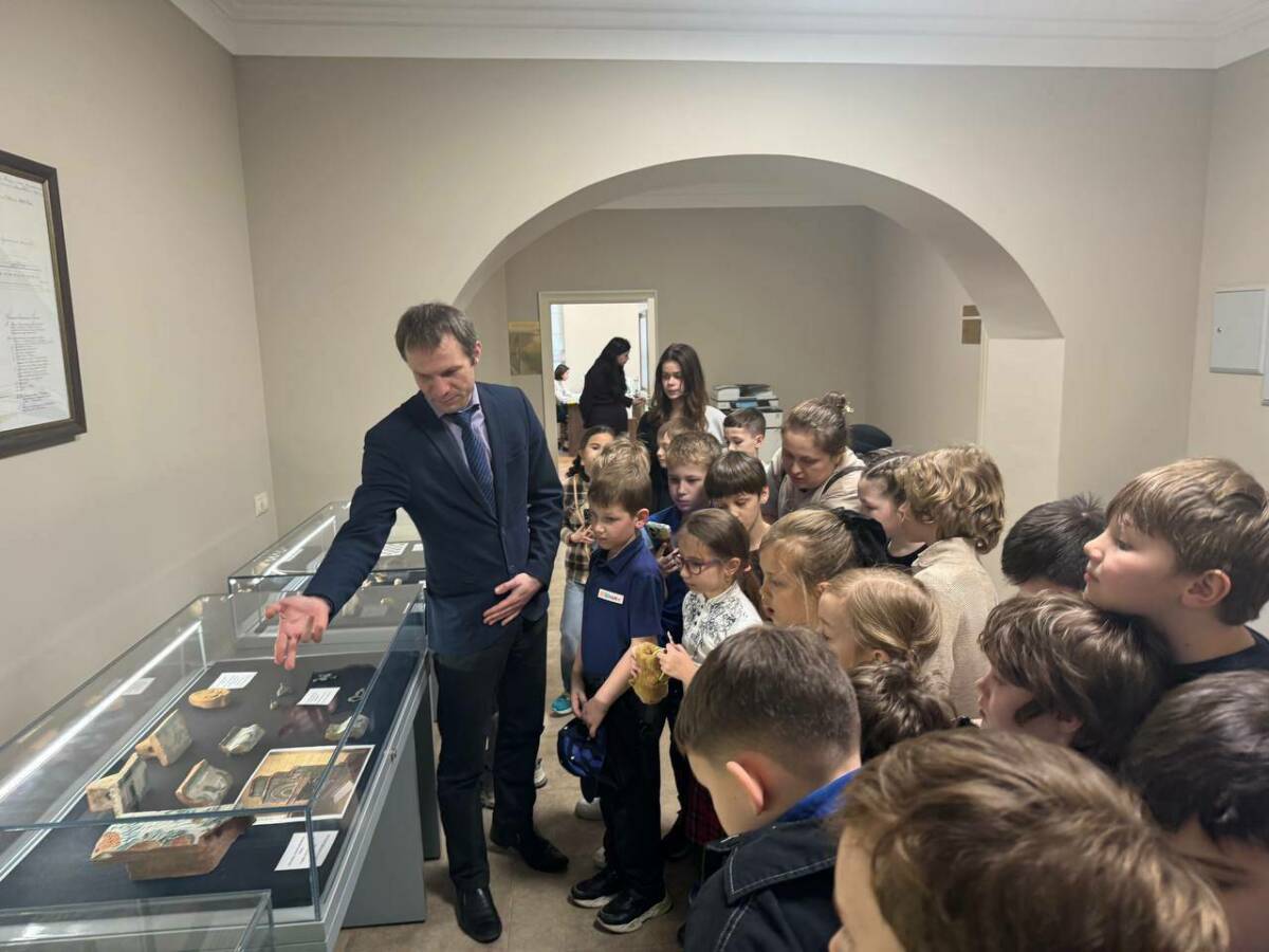 Юным воспитанникам IT-парка провели экскурсию по цифровому изучению культурных объектов