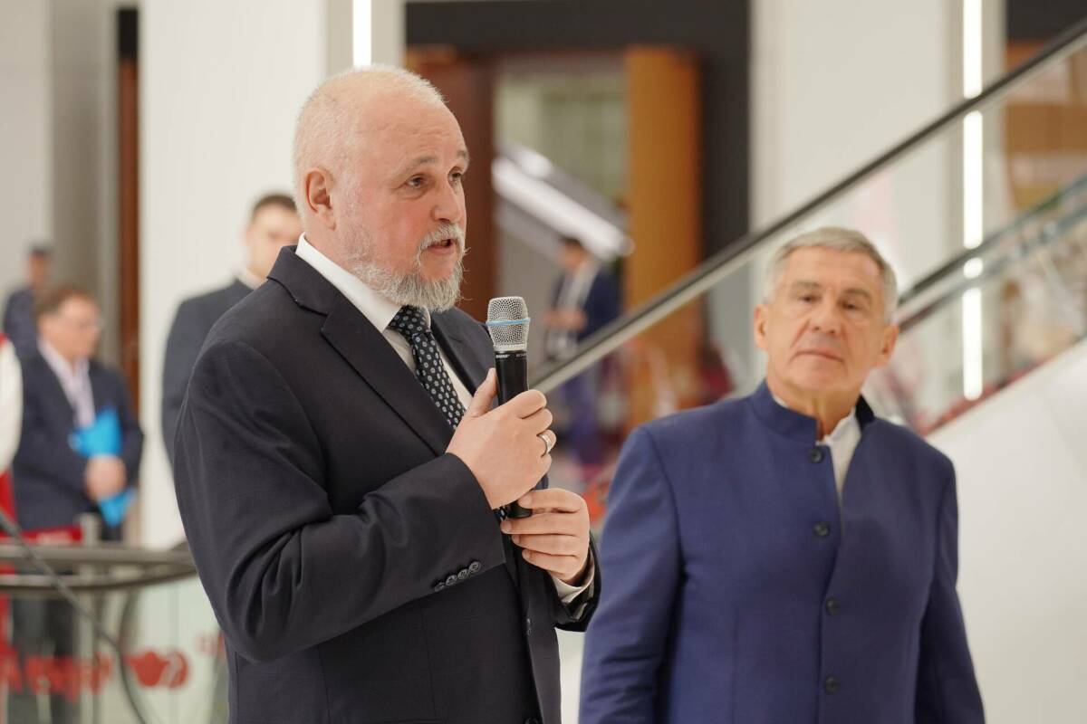 Минниханов и Цивилев наградили ветеранов Великой Отечественной войны