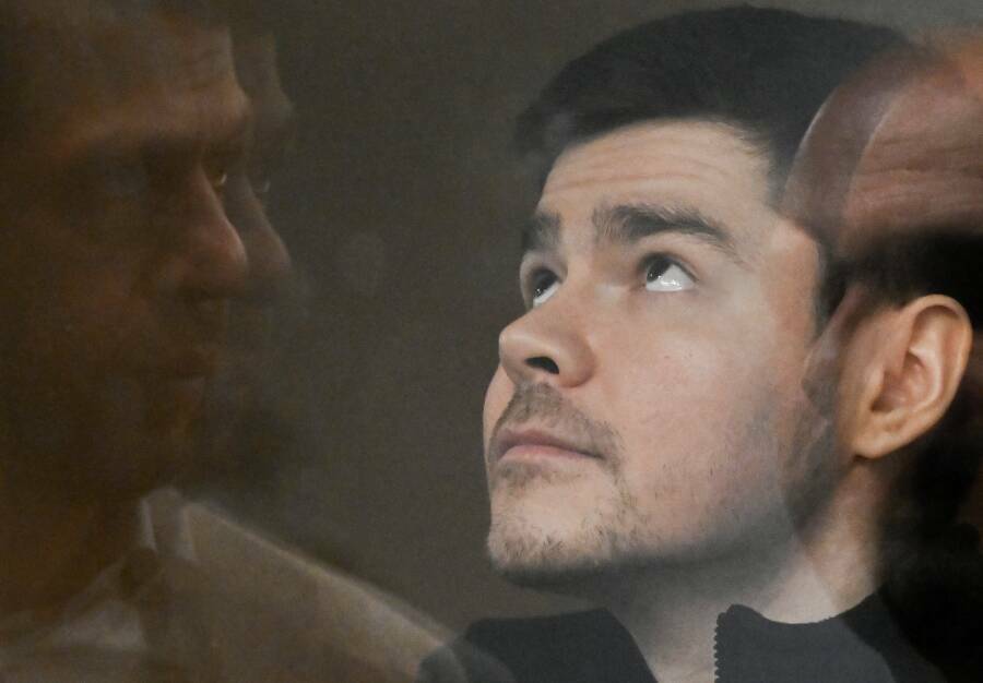 Блогер Аяз Шабутдинов признал вину по делу о мошенничестве