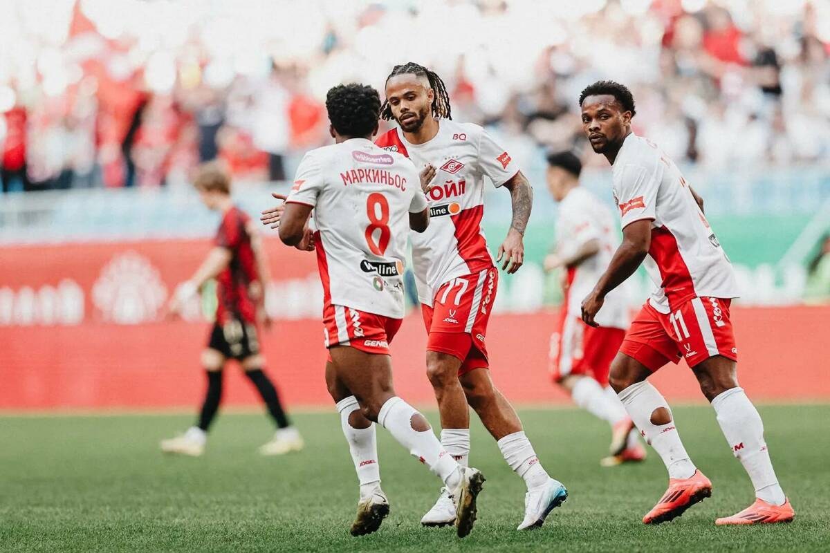 Черчесов назвал слабой игру «Спартака» в первых таймах