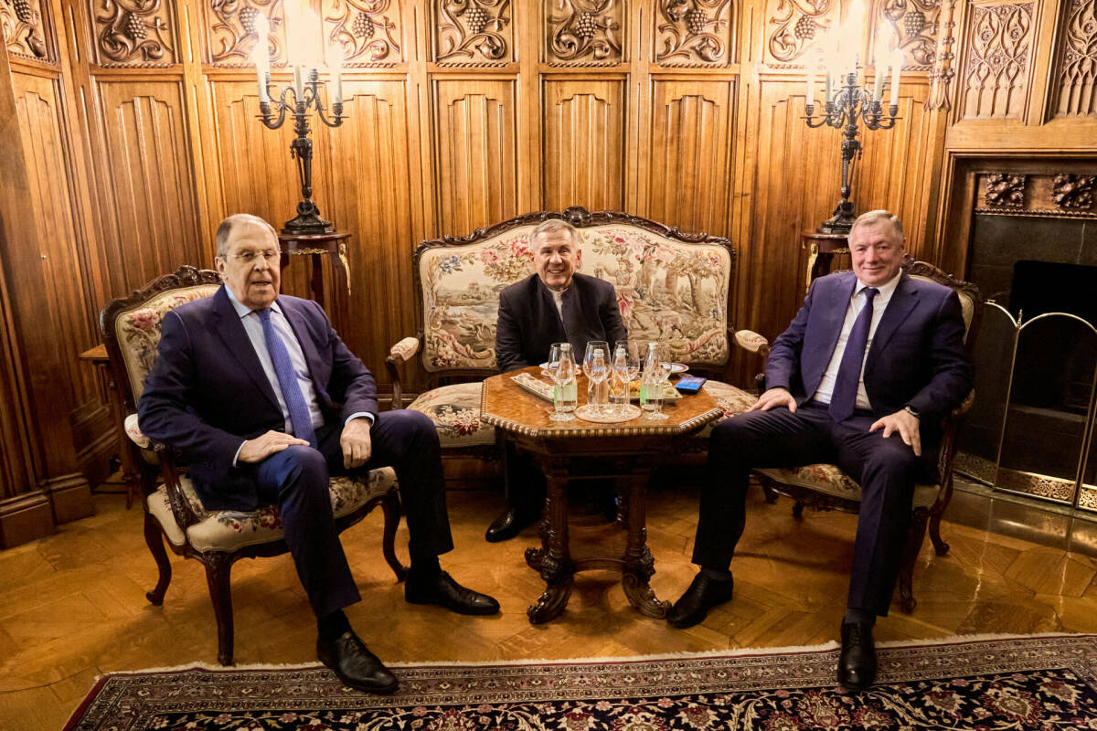 Минниханов пригласил послов стран ОИС принять участие в KazanForum