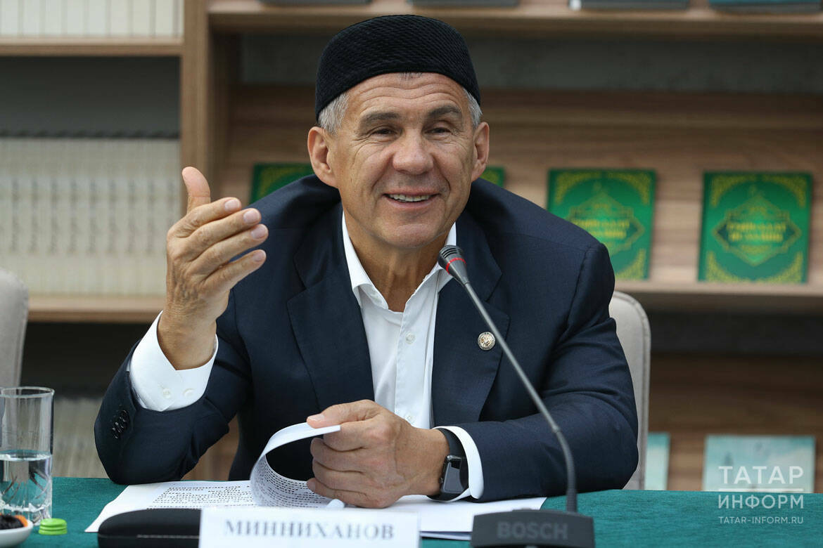 Минниханов: «Родная речь испокон веков несет в себе великое наследие предков»