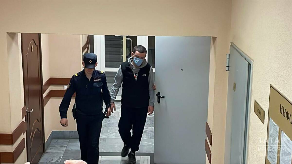 В суд Казани доставили водителя грузовика, в ДТП с которым погибли четыре человека