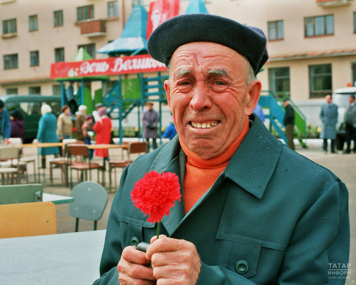 Наполненные грустью и радостью фотографии Великой Победы представили на выставке в Казани