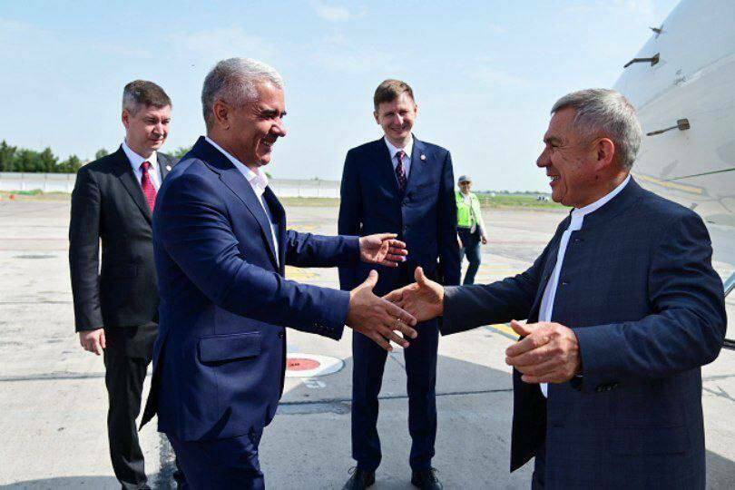 Минниханов прибыл с рабочей поездкой в Узбекистан