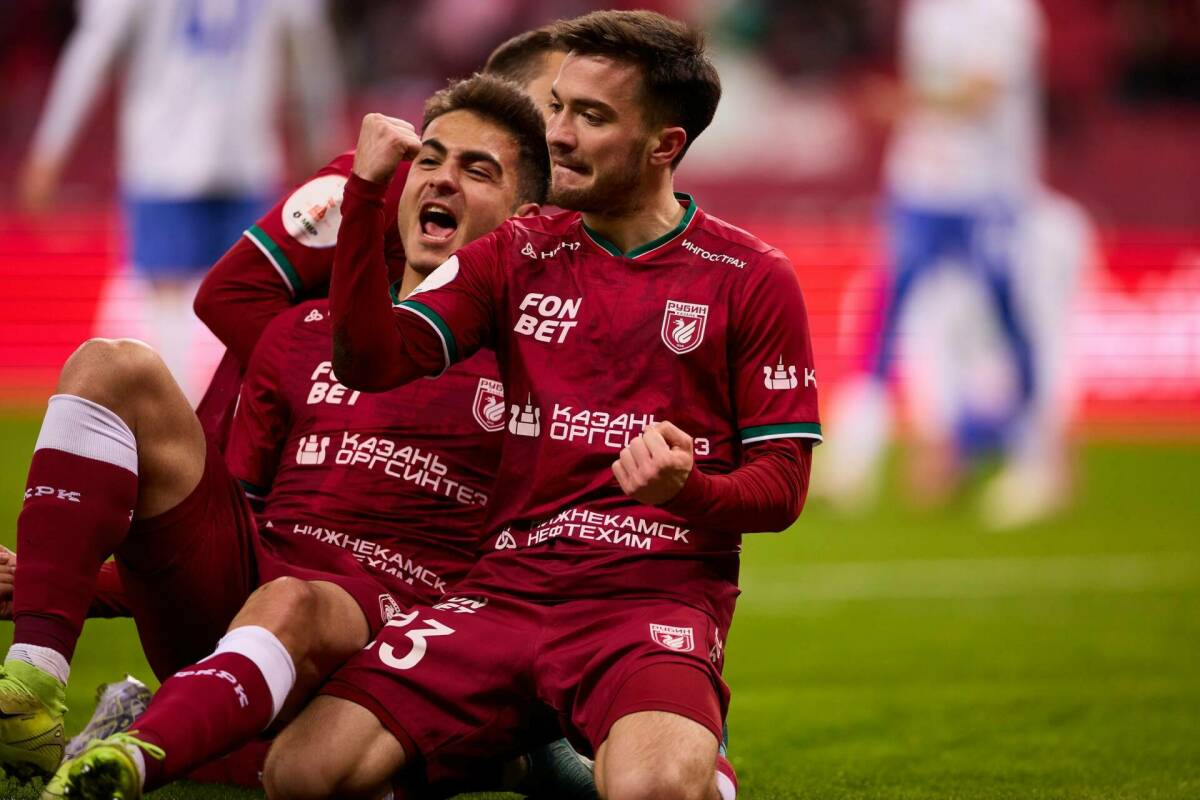 Перелом Дзиова, визит Бердыева, бенефис Безрукова: что было в матче «Рубина» с «Факелом»