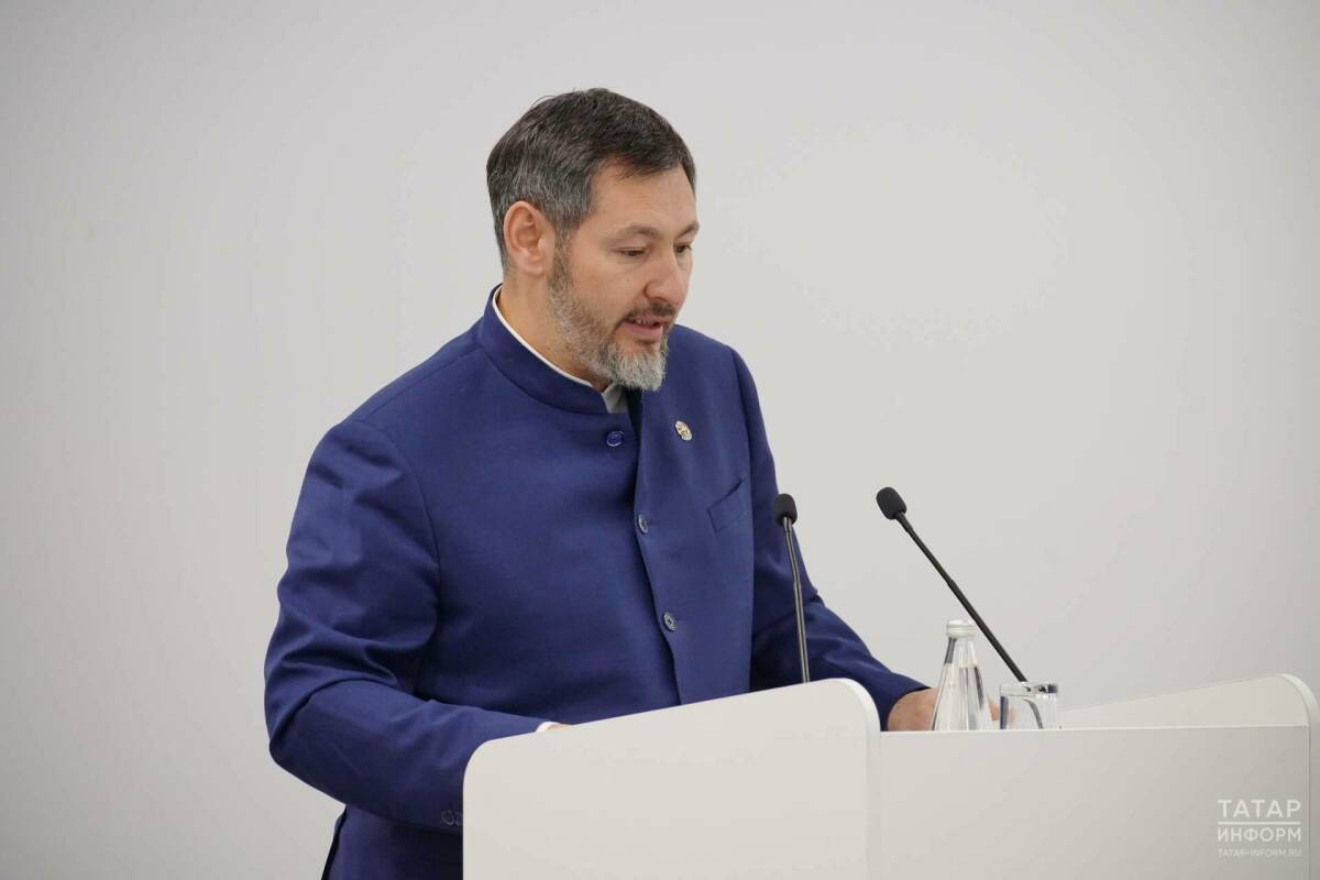 Коробченко предложил разрешить электромобилям ездить по автобусной полосе