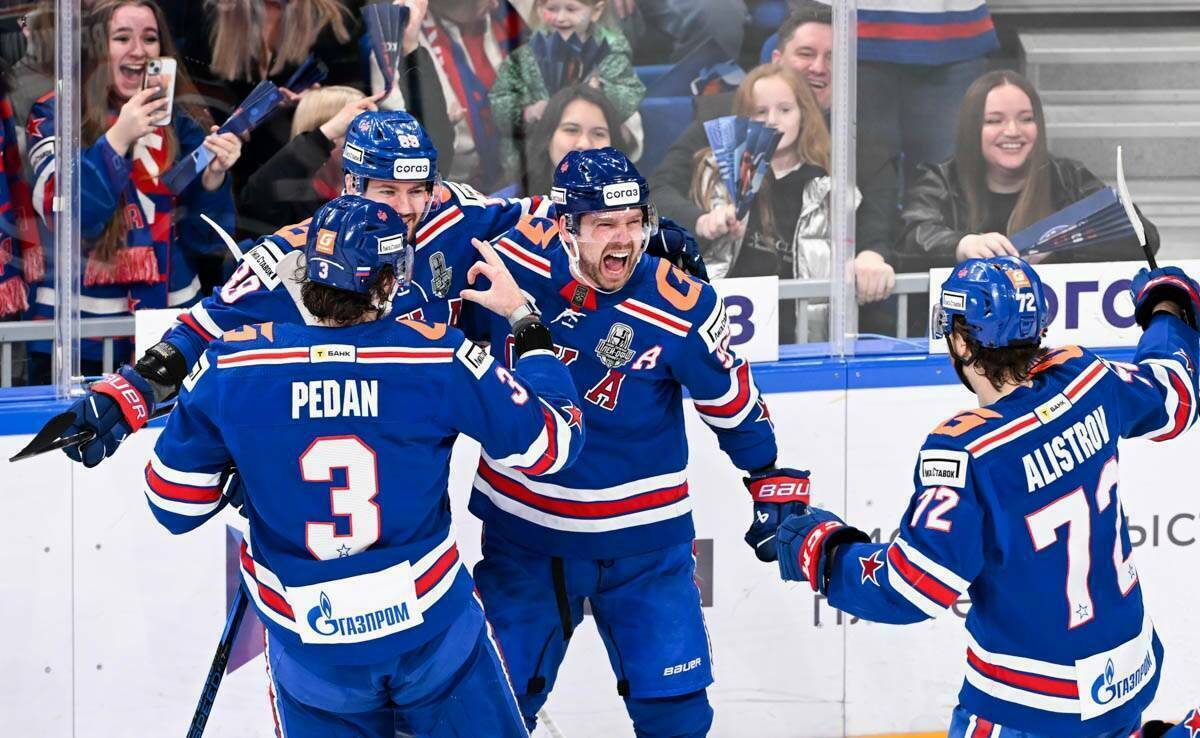 Марат Валиуллин рассказал об интересе «Ак Барса» к Евгению Кузнецову