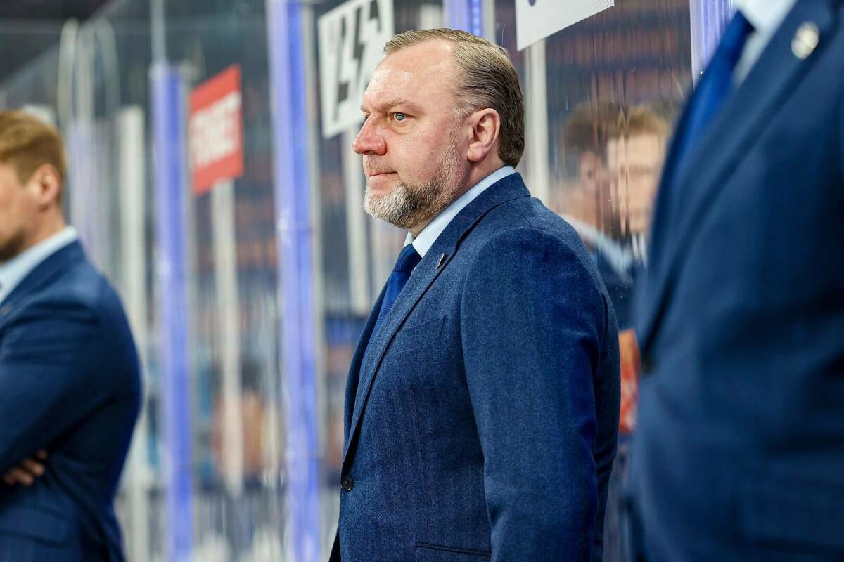 Тренер «Сибири» высказался о травме Рассказова, которого унесли на носилках по ходу игры