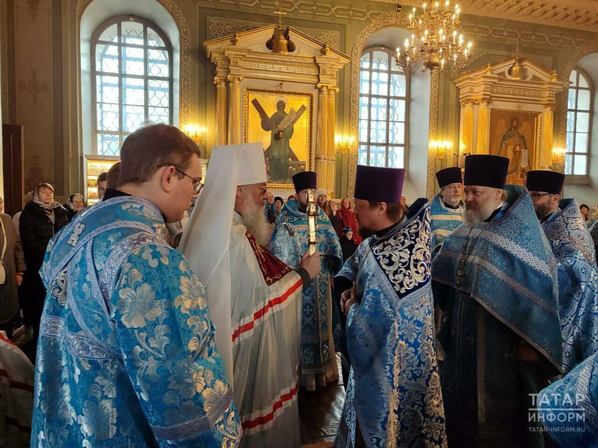 Митрополит Кирилл возглавил праздничную Благовещенскую службу в Казани