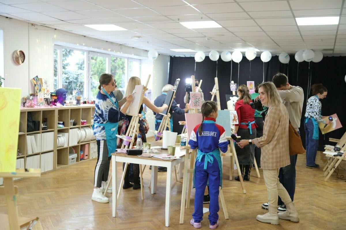 Draw&Go снова в Нижнекамске – бесплатные мастер-классы по живописи для всех желающих!