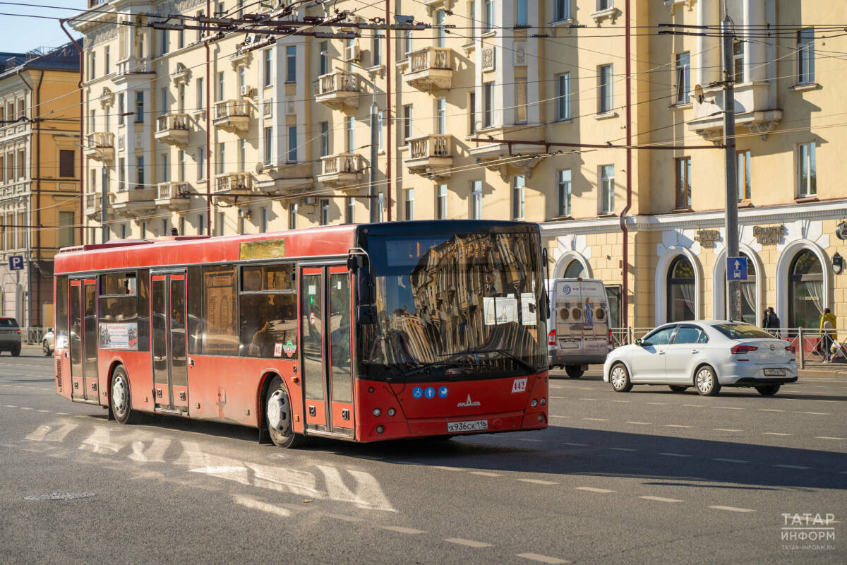 «Может, центр города закрыть машинам»: в Госсовете вспыхнули страсти по брутто-контрактам