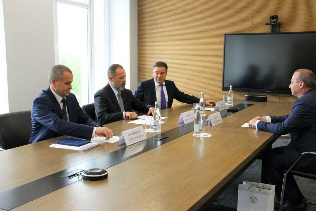 Полпред в ПФО обсудил вопросы сотрудничества с Генконсулом РБ в Нижнем Новгороде