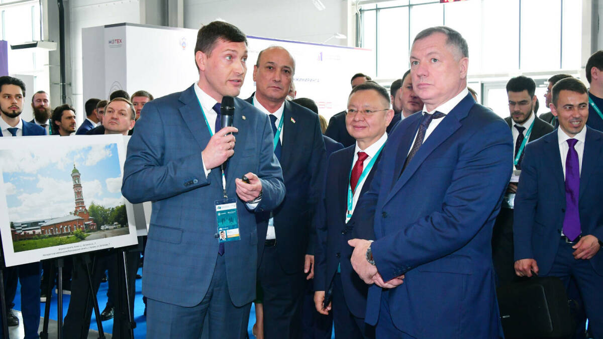 Хуснуллину и Файзуллину рассказали о ходе возрождения мечетей в Татарстане