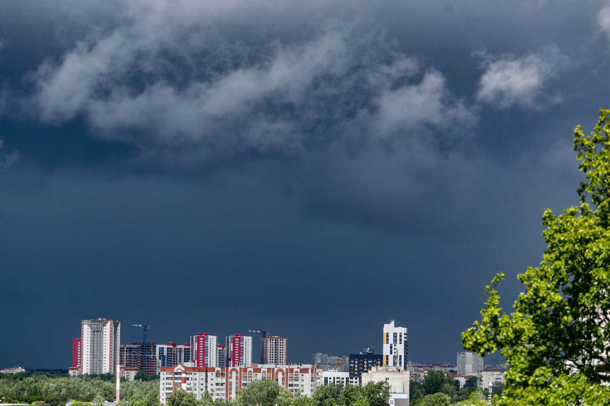 Сильные дожди, грозы и град надвигаются на Татарстан