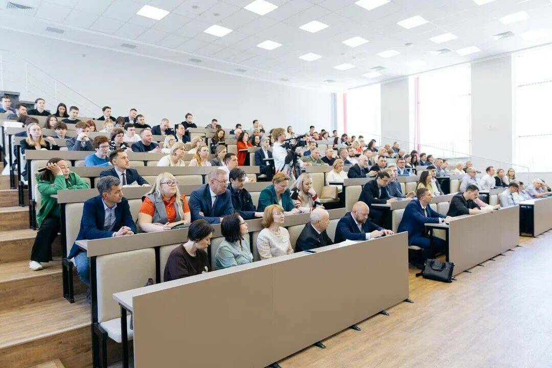 В Нижнекамске прошла Всероссийская конференция по нефтехимии и нефтепереработке