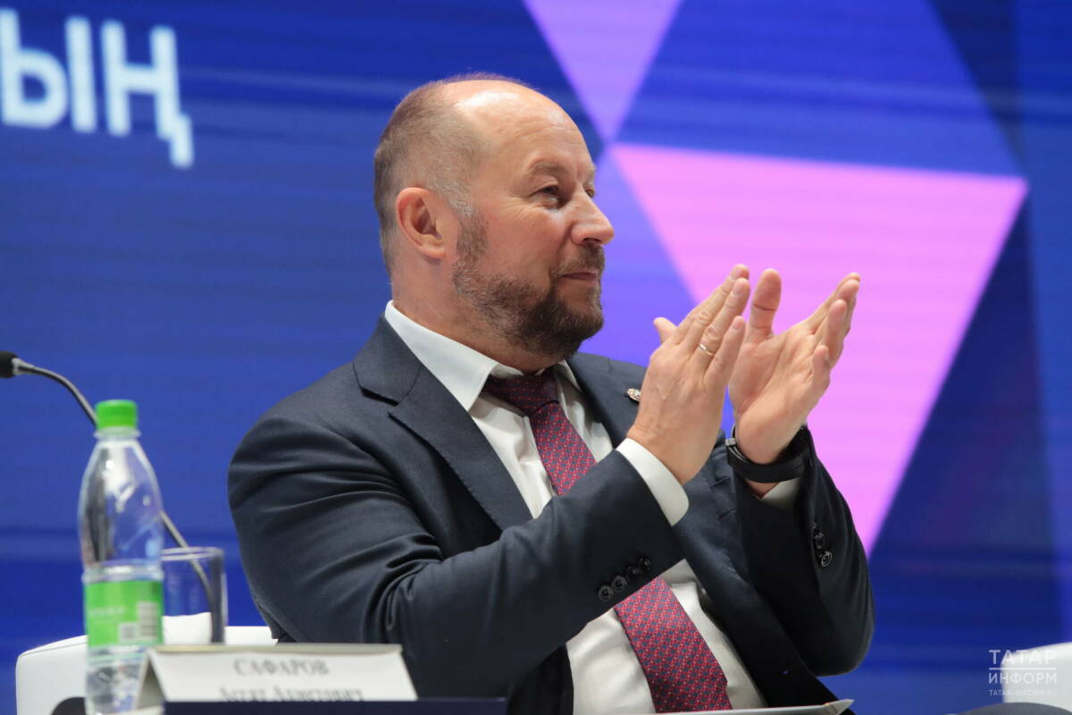 Асгат Сафаров поздравил «Татмедиа» с Днем печати РТ