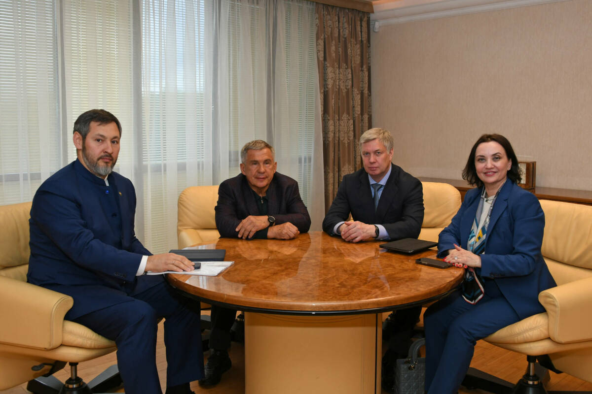 Минниханов обсудил с Русских промышленную кооперацию