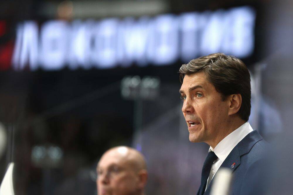 Гру, Никитин и Козлов номинированы на звание лучшего тренера сезона КХЛ