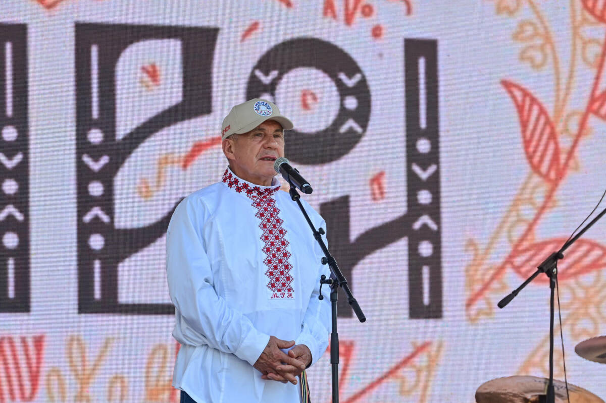 Минниханов на Каравоне: Важно с уважением и любовью относиться к культуре любого народа