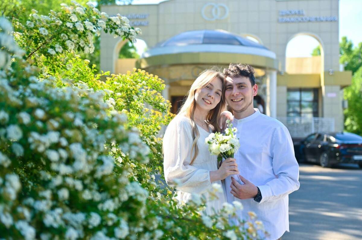 В «красивую дату» 25.05.25 в Челнах и Нижнекамске сыграли свадьбы более 55 пар