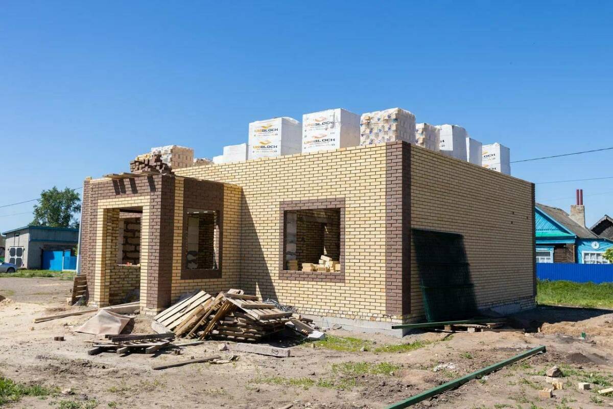 В селе Елхово Альметьевского района возводится новое здание исполкома