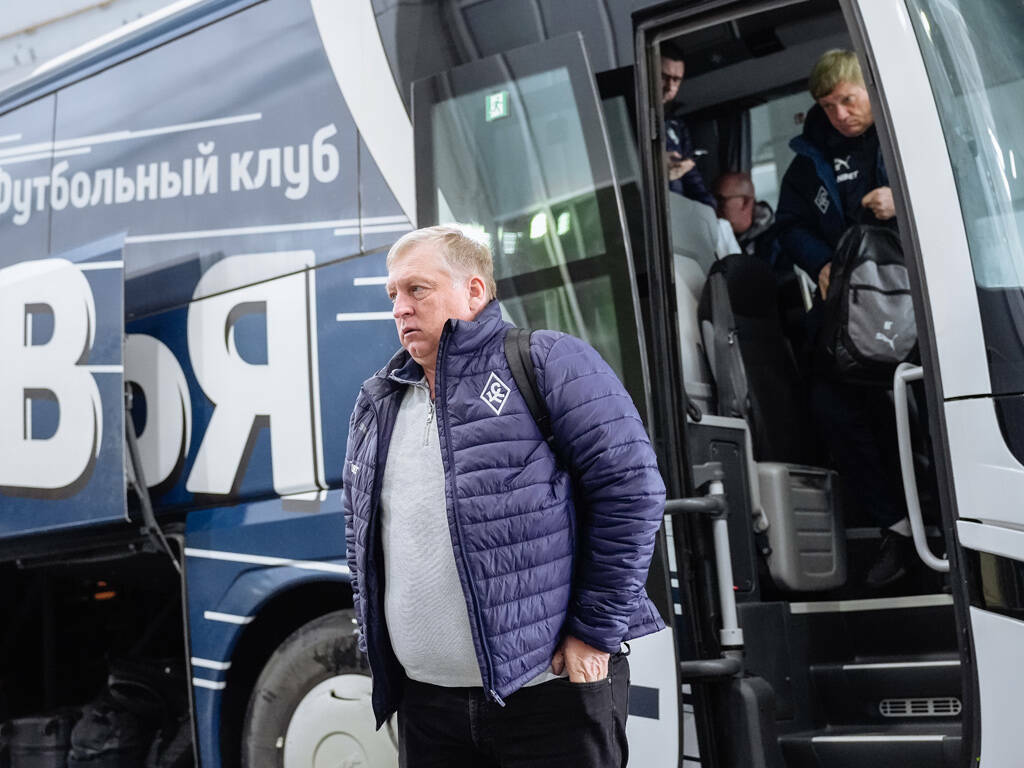 Сегодня Осинькина могут уволить с поста главного тренера «Крыльев Советов»
