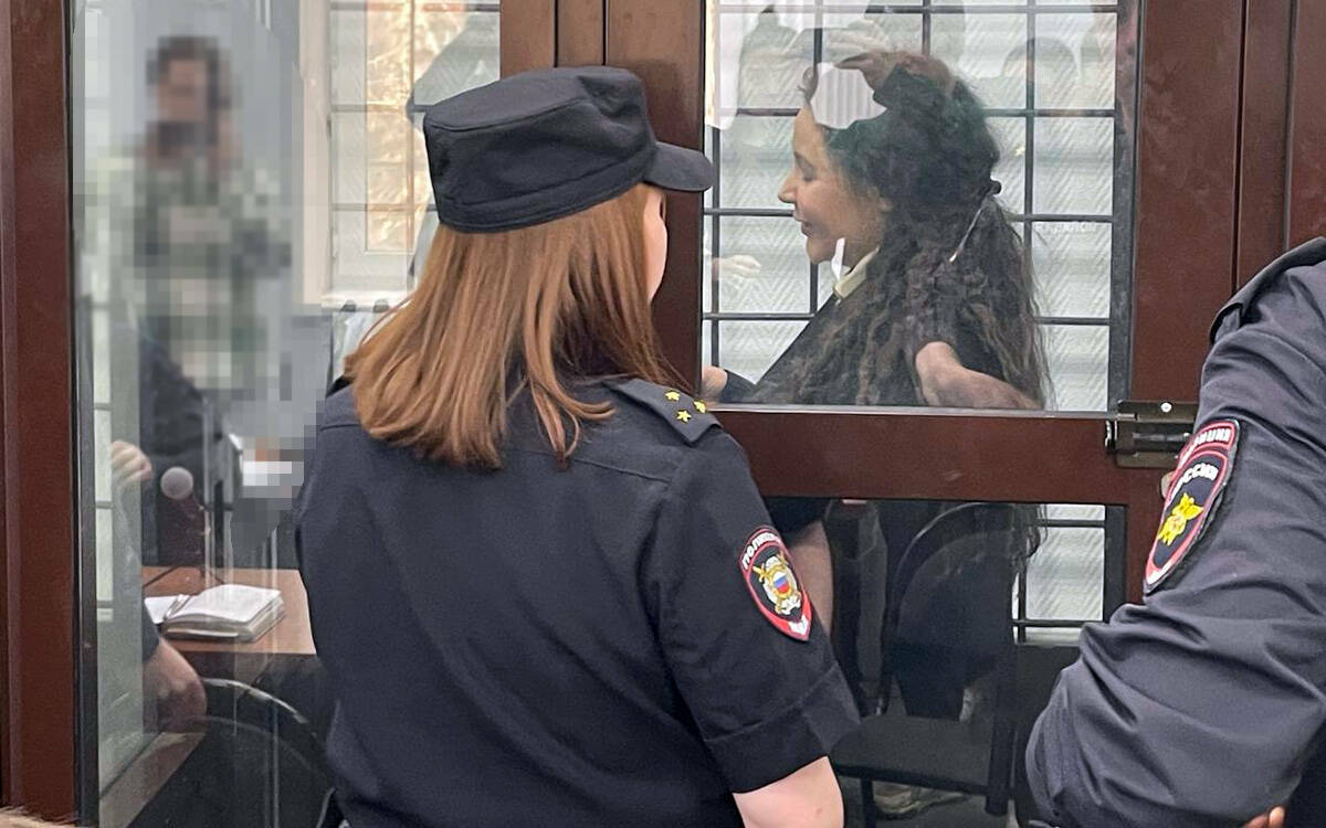 «Они сами заполняли за них тесты»: в Казани учителей судят за липовые экзамены мигрантов