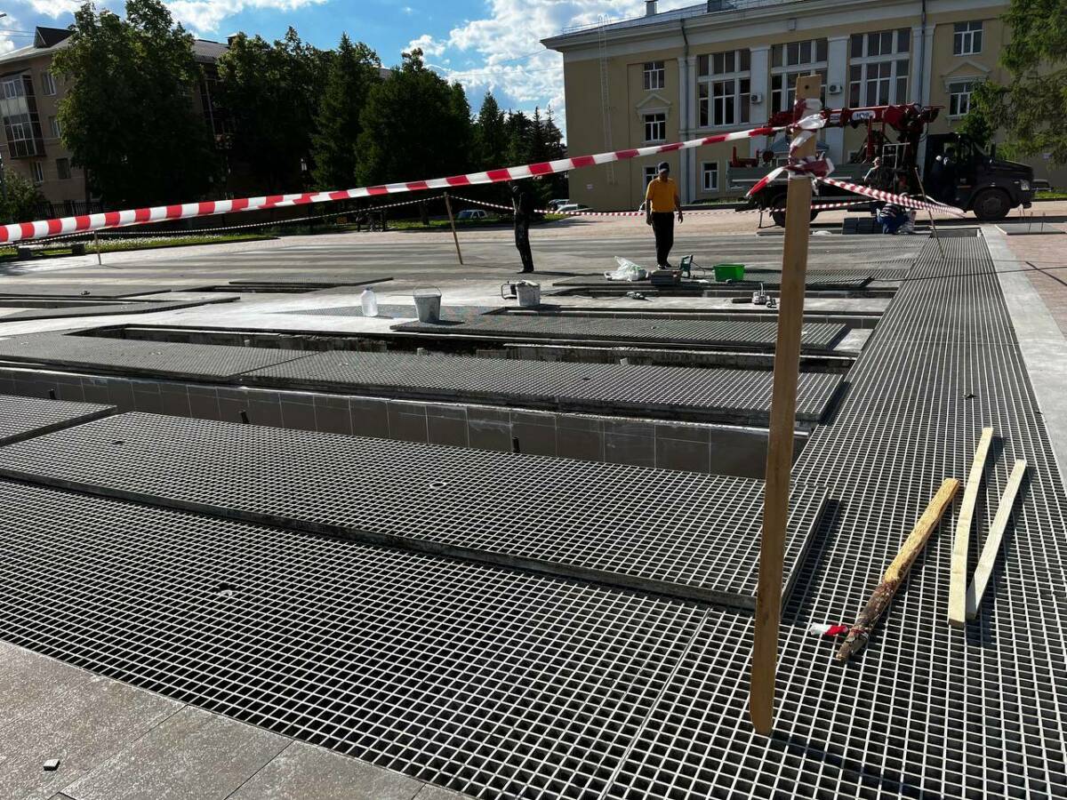 В Альметьевске началась реконструкция светомузыкального фонтана за зданием драмтеатра