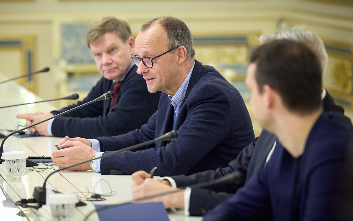 «Орешник» забыли? Мерц хочет передать Киеву дальнобойное оружие, чем ответит Россия