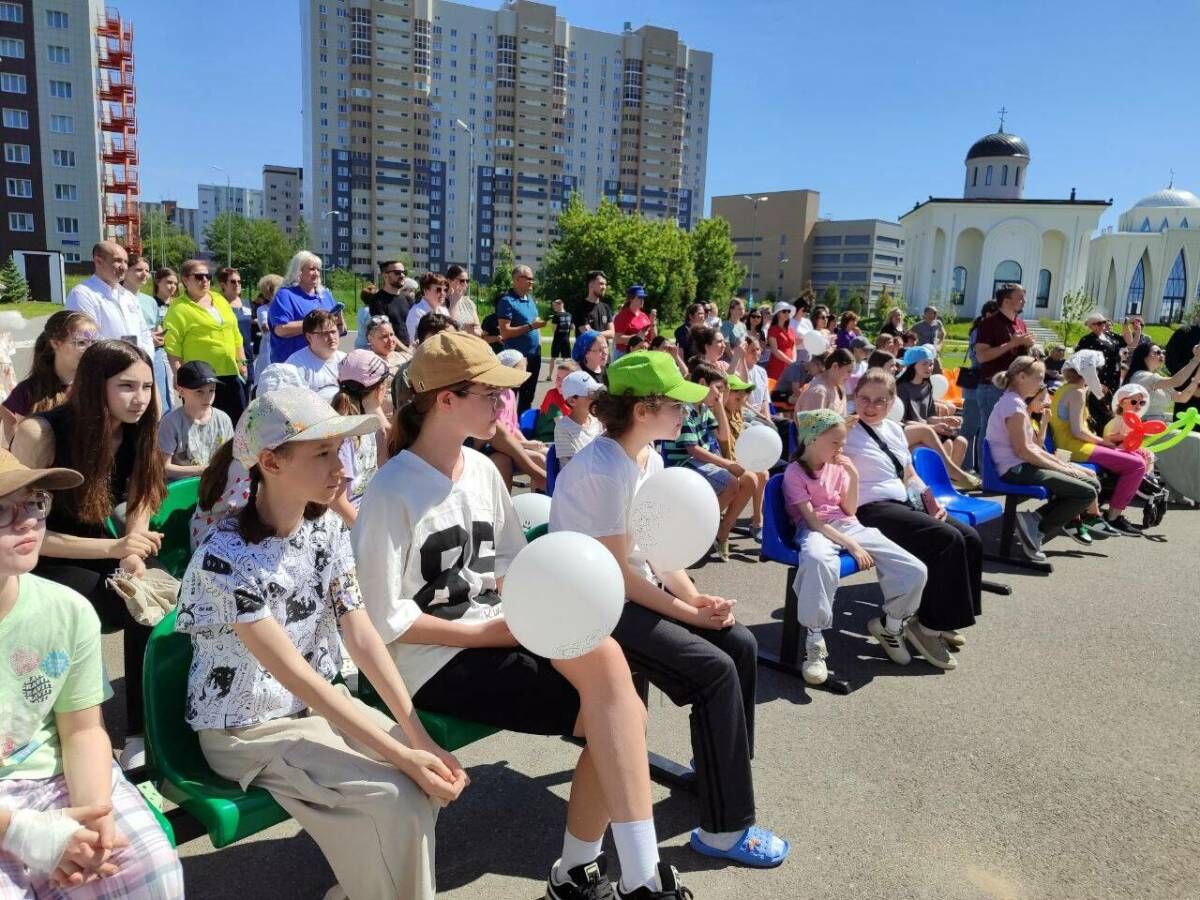 «Хорошие эмоции помогают выздороветь»: в ДРКБ устроили праздник ко Дню защиты детей