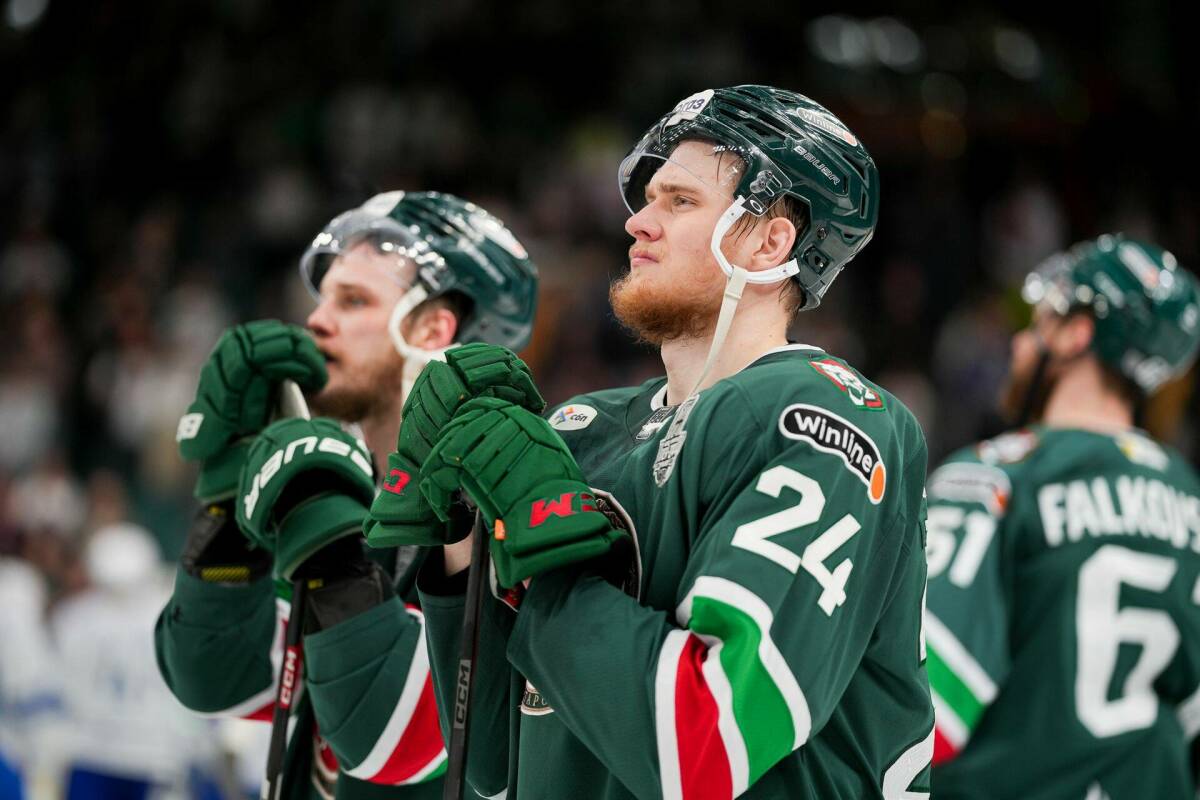 Илья Сафонов остаётся в «Ак Барсе» до конца сезона 2025/26