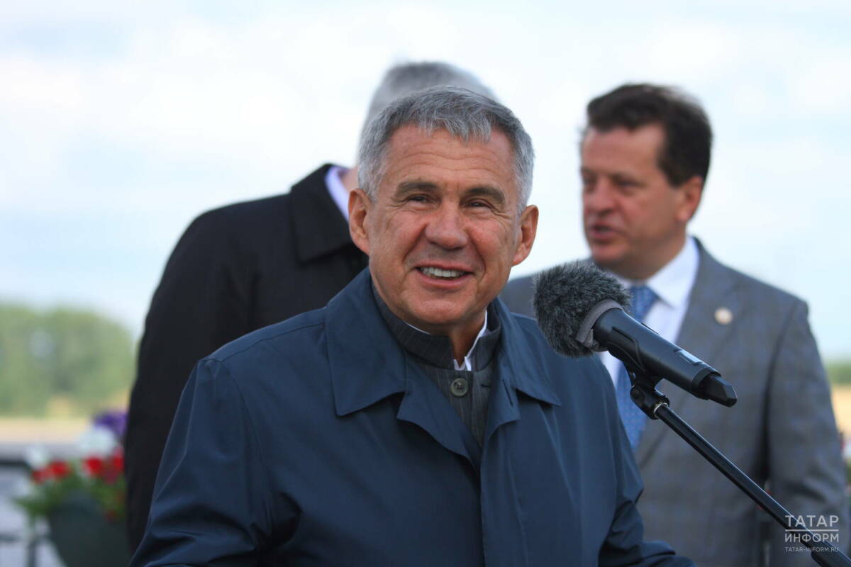 Минниханов потребовал усилить меры безопасности из-за жары и роста числа пожаров