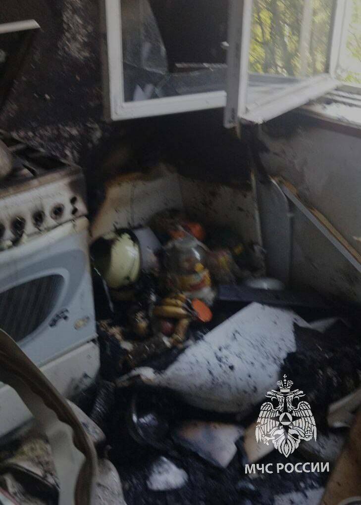 В Челнах из-за короткого замыкания произошел пожар в квартире, хозяйка в больнице