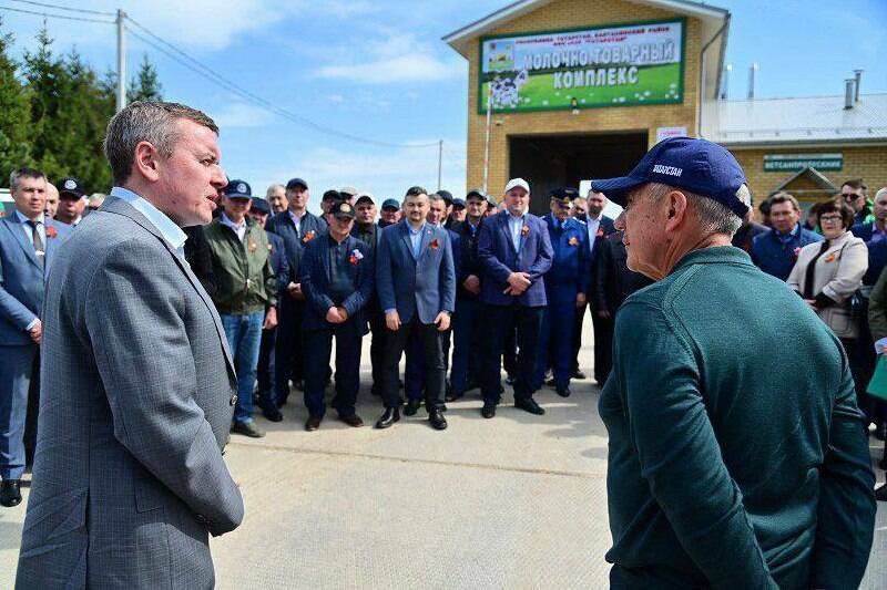 Минниханов в Балтасинском районе РТ осмотрел поля и молочный комплекс