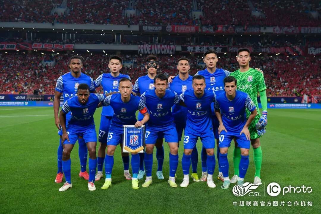 «Шанхай Шэньхуа» Слуцкого возглавил таблицу чемпионата Китая по футболу