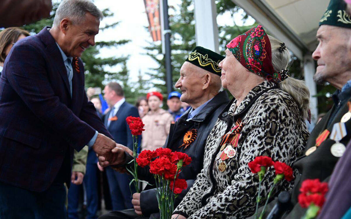 Рустам Минниханов: Беззаветная любовь Героев к Родине – немеркнущий ориентир для всех нас