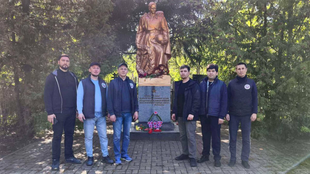 Воинские захоронения на Архангельском кладбище Казани привели в порядок к 80-летию Победы