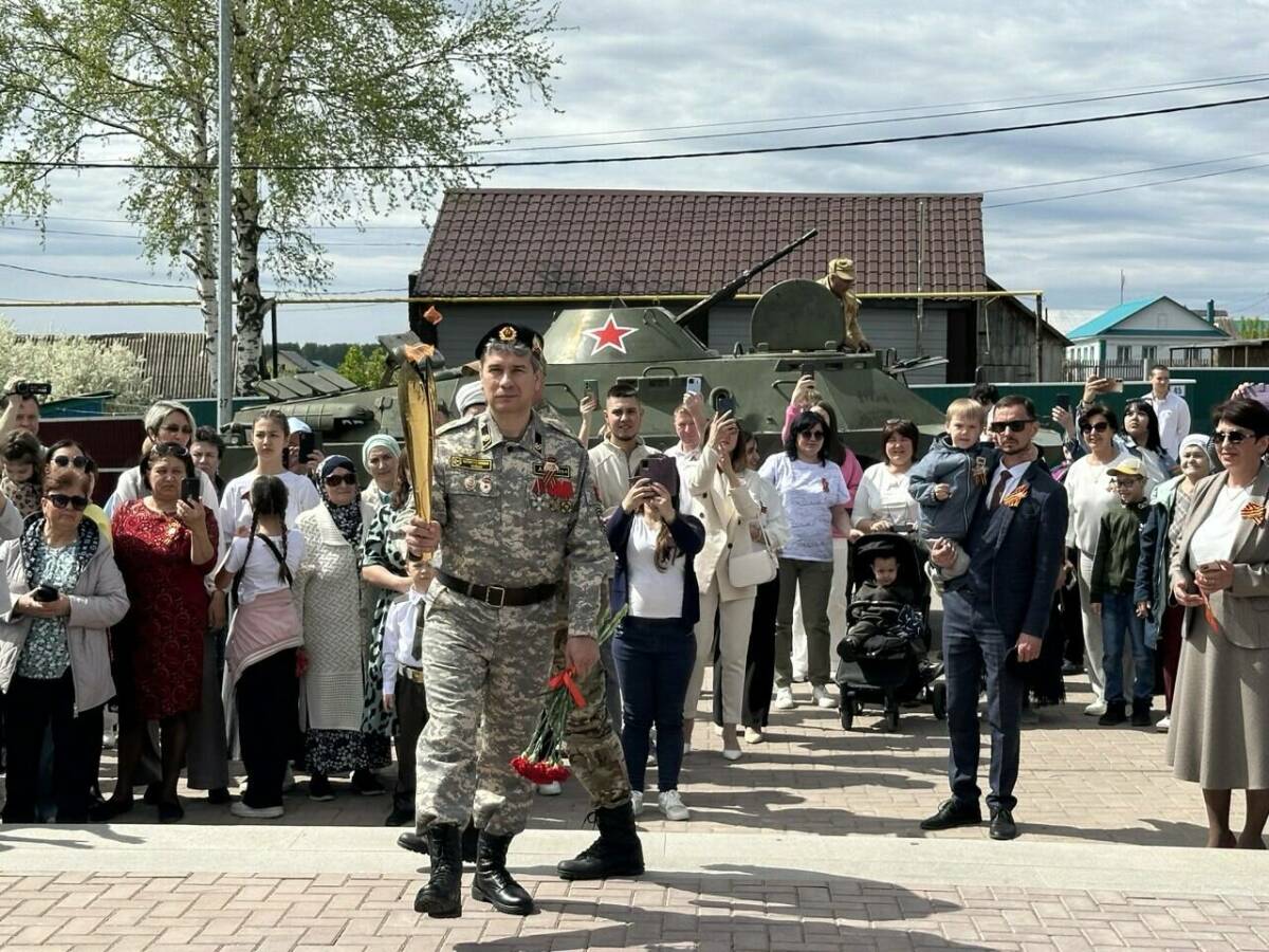 В селе Старые Уруссу Ютазинского района зажгли Вечный огонь