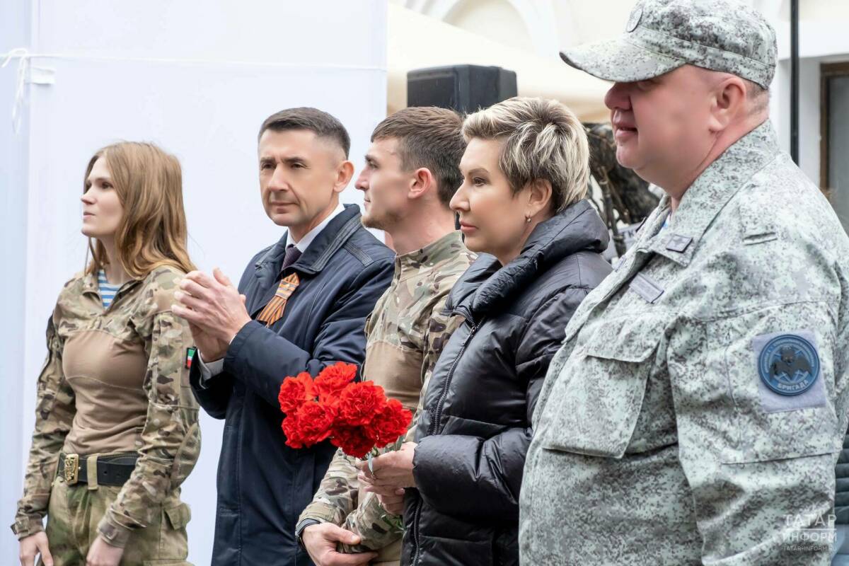 Ольга Павлова посетила открытие стелы в музее СВО в Казани