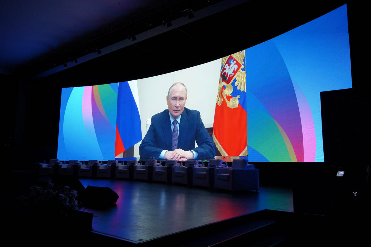 Владимир Путин: Важно, чтобы образование поддерживало все многообразие культур и традиций