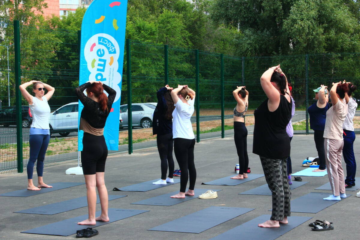 В казанском дворе состоялась утренняя зарядка в рамках программы «Лето в Татарстане»