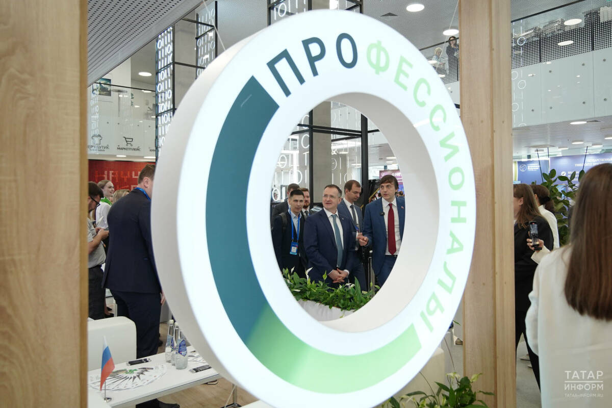 Уроки истории, новые учебники и ИИ: о чем говорили министры образования в Казани