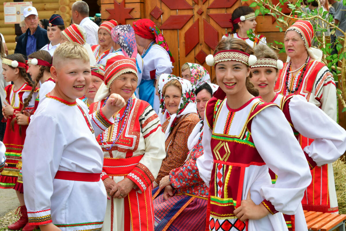 Мордовская изба, уха и выставка, посвященная СВО: в Тетюшском районе прошел Валда Шинясь