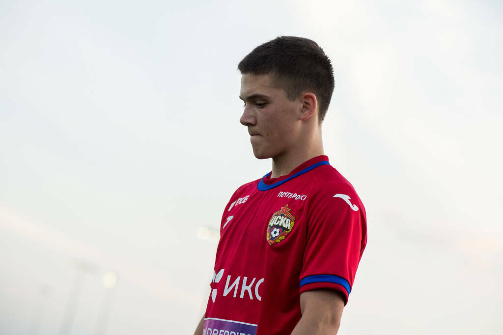 Агент Глебова опроверг информацию о том, что Кирилл занимается ставками