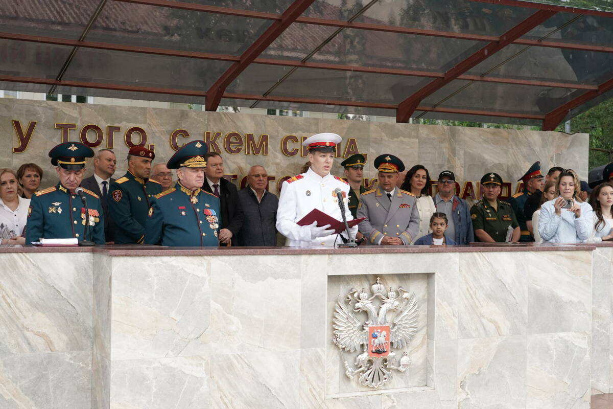 «Рожден, чтобы защищать страну»: Казанское суворовское училище выпустило 11 медалистов