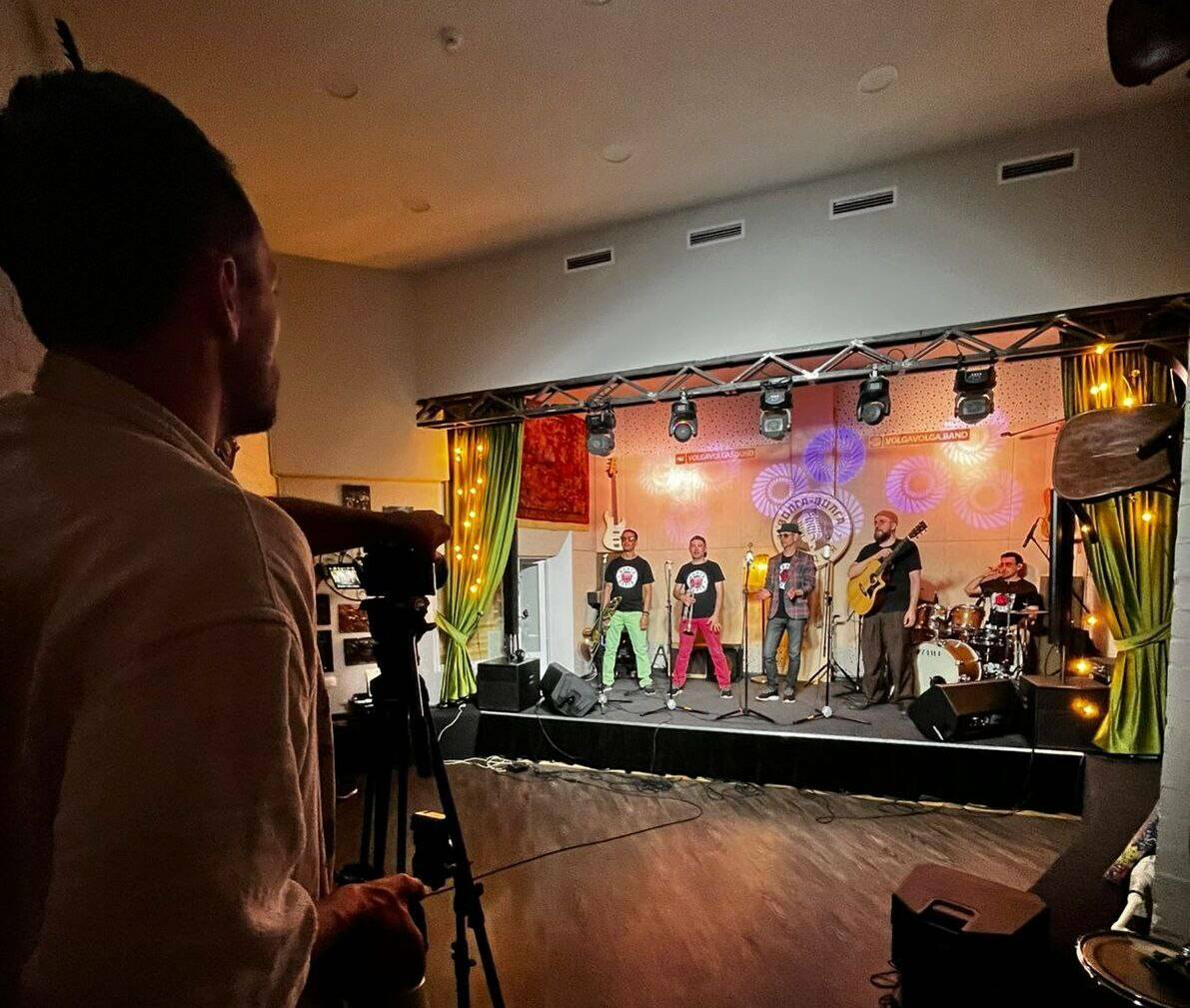 Казанский ВИА «Волга-Волга» принял участие в проекте #МУЗЫКАВМЕСТЕ