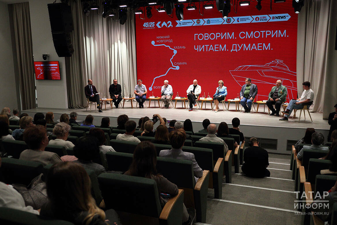 Прилепин на «Культурном десанте» в Казани: «Многие кумиры просто предали нашу армию»